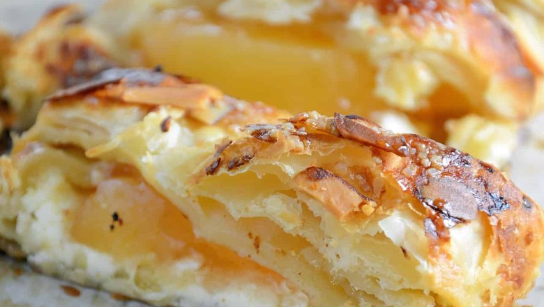 Easy Apple Cream Cheese Strudel
